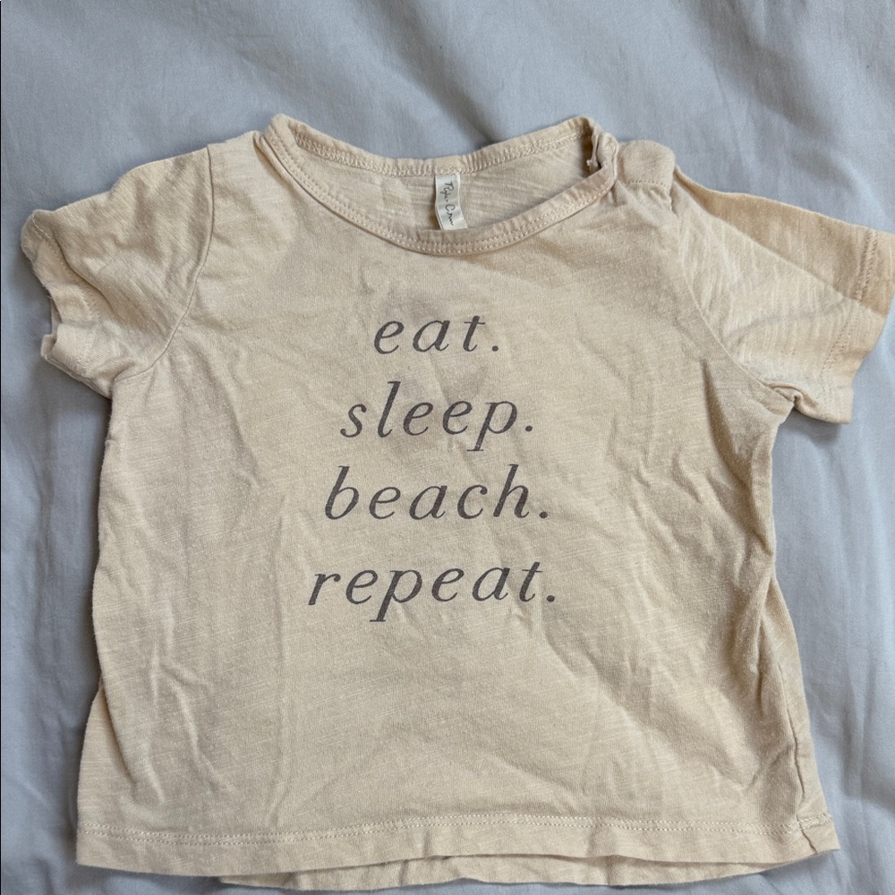 Rylee + Cru t shirt
Sz 6-12 mos